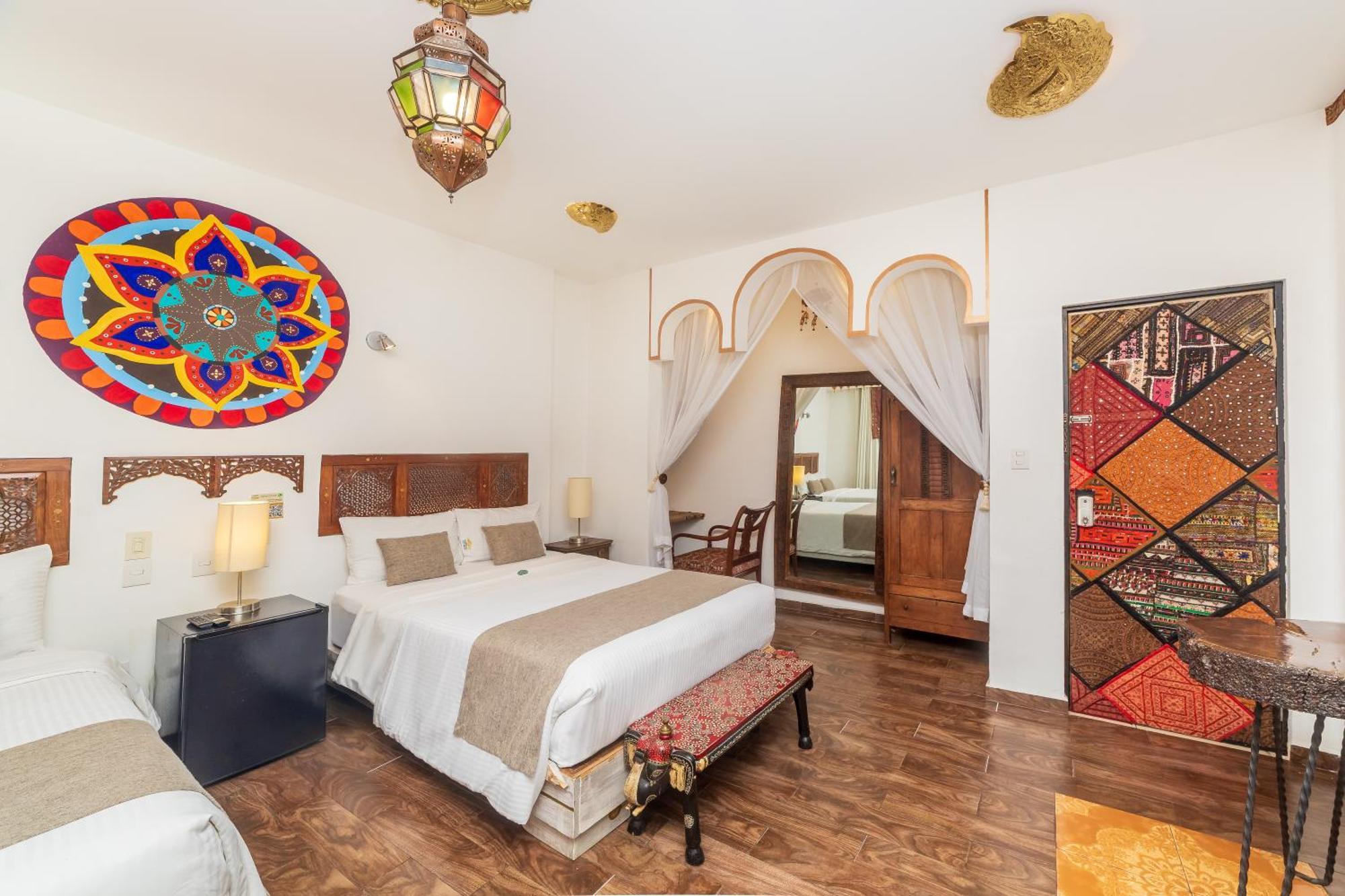 Oyo Casa Anzures Hotel 4*