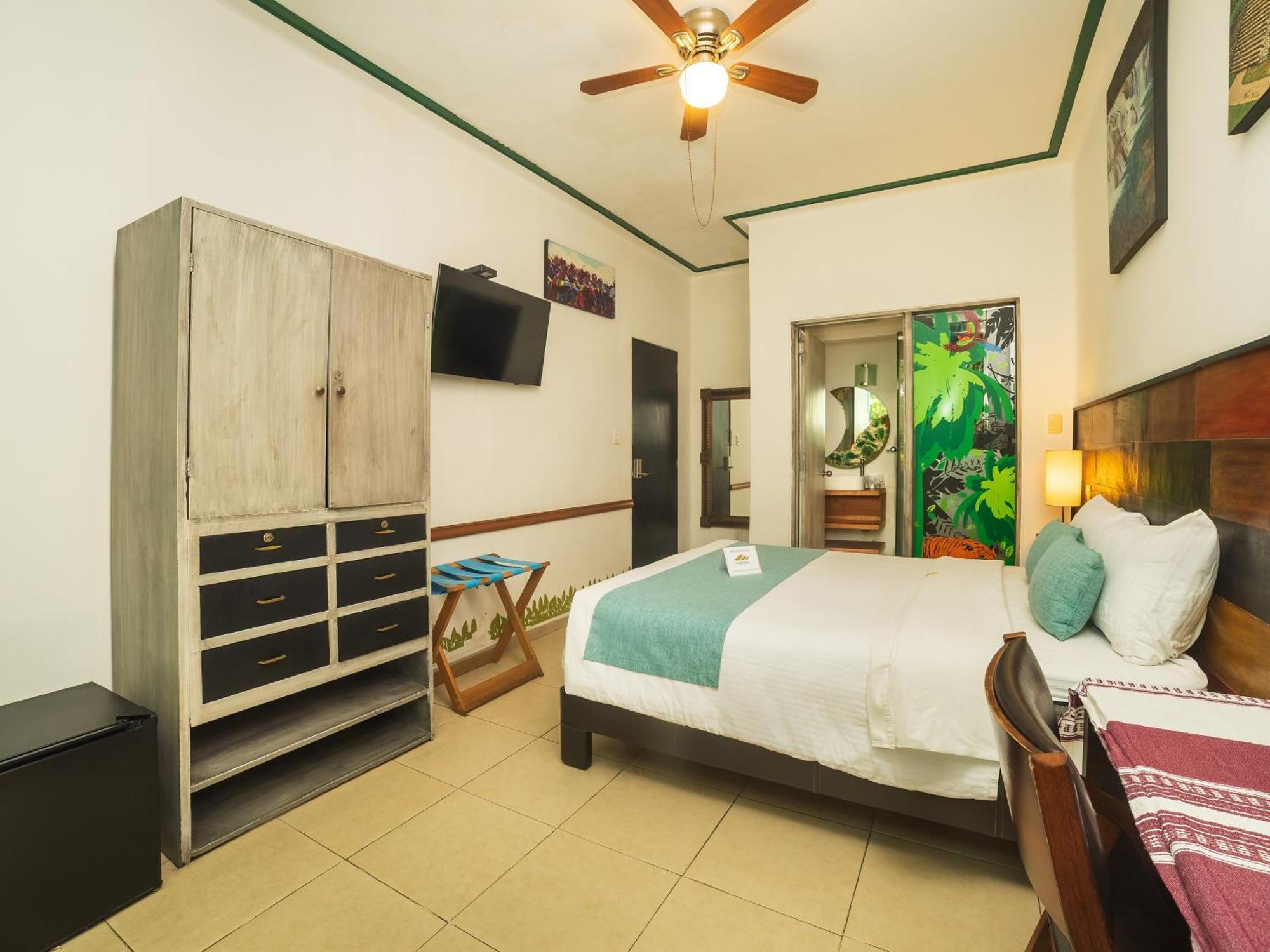 Hotel Oyo Casa Anzures 4*